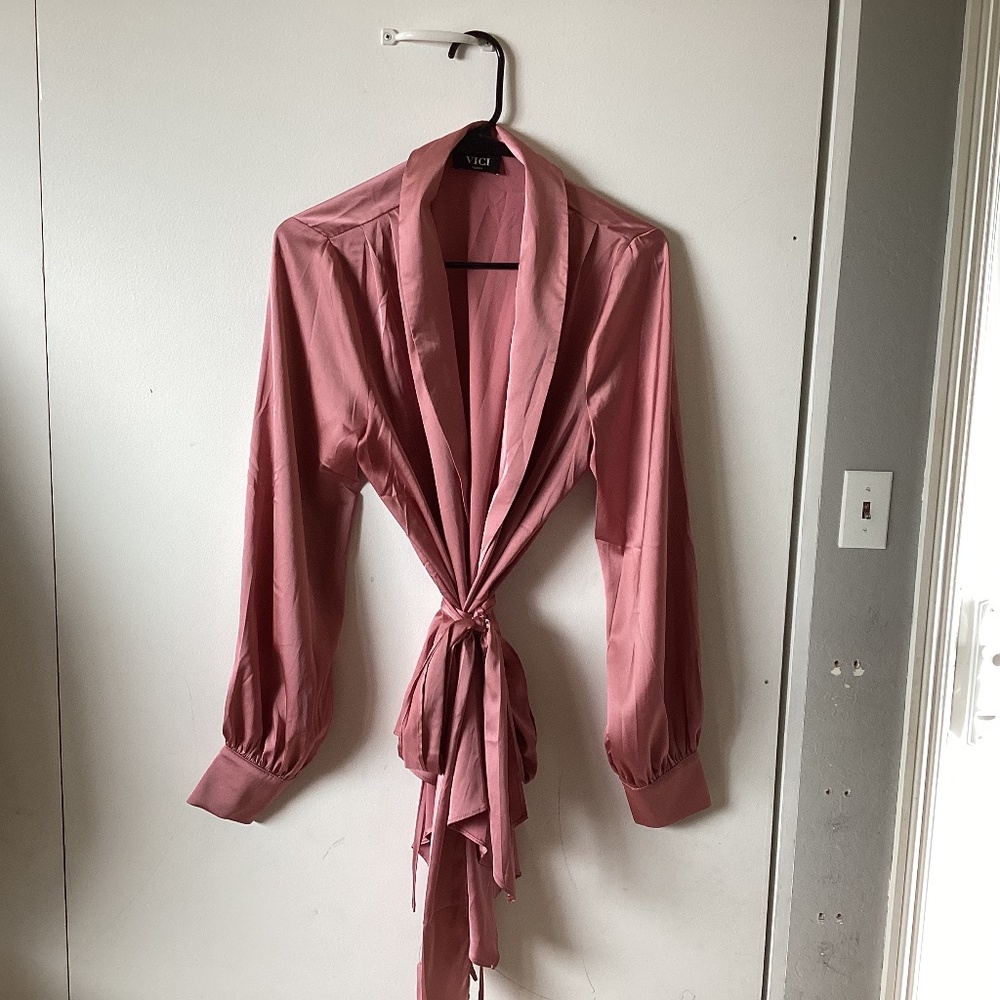 Size medium rose satin wrap blouse Brand-Vici